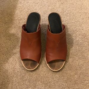Toms mules